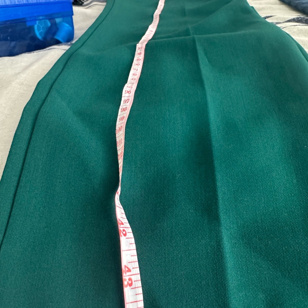 Ann Taylor Emerald Green Women’s 2 pc pant suit - Picture 4 of 4